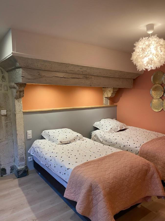 Une Evidence Tendance Et Design Ornans Esterno foto