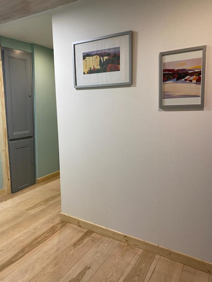 Une Evidence Tendance Et Design Ornans Esterno foto